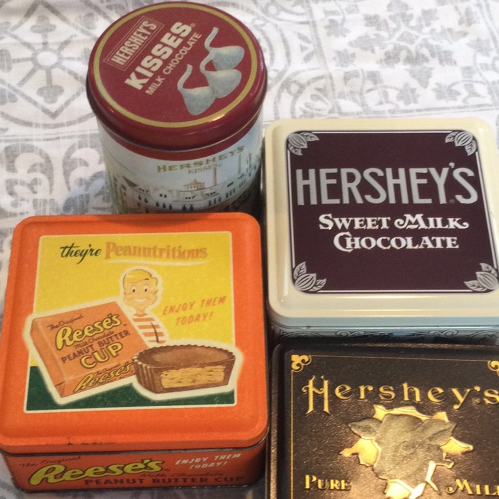 Set of four vintage tins, Hershey Chocolate 1990, 2001 and Reese’s 1997